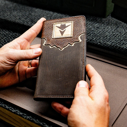 OUT204 - OUTLAW Rodeo Wallet with Leather Logo Patch