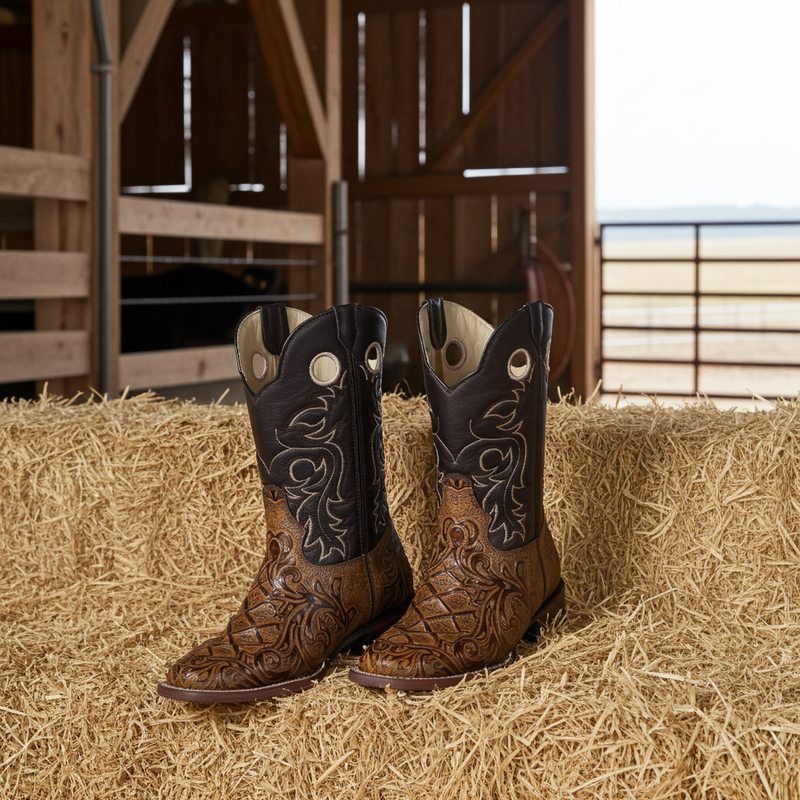 Load image into Gallery viewer, 1229 - RockinLeather Men&#39;s Capuccino Stamped Cowhide Leather Boot
